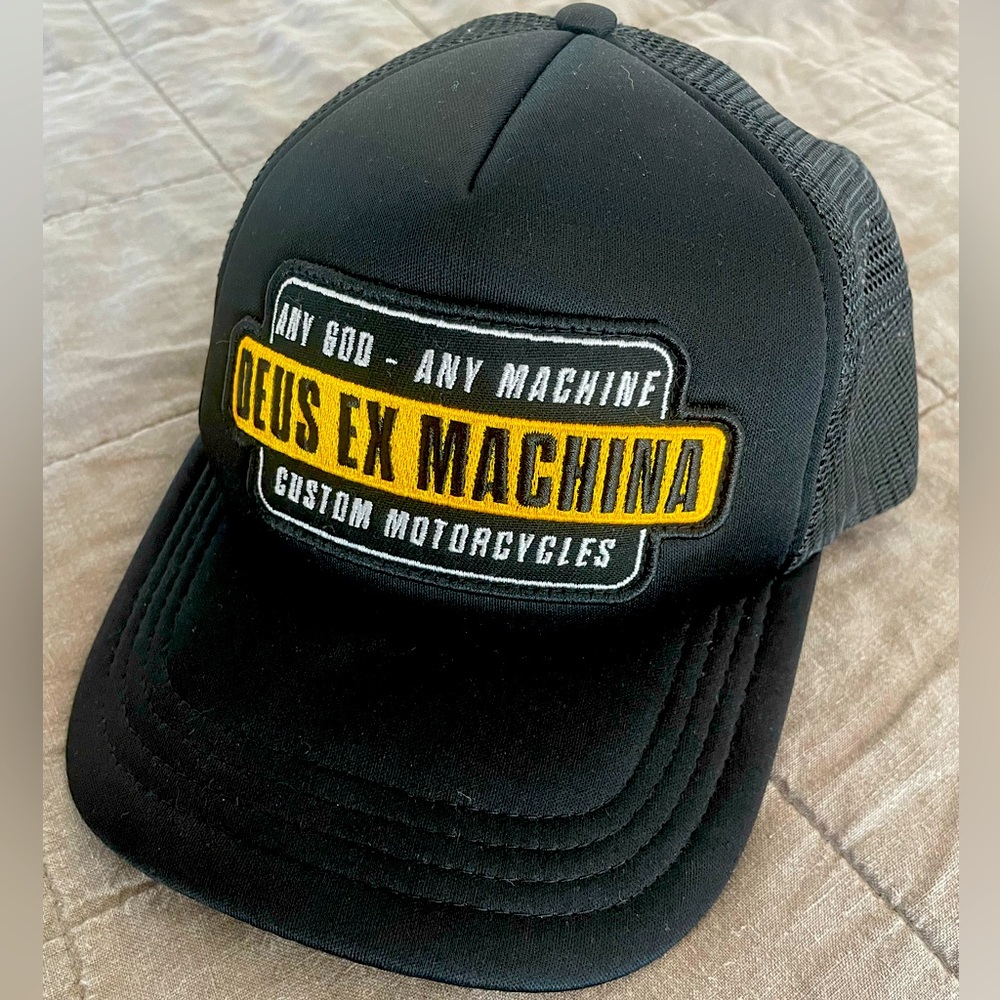 Deus Ex Machina hat, new without tags